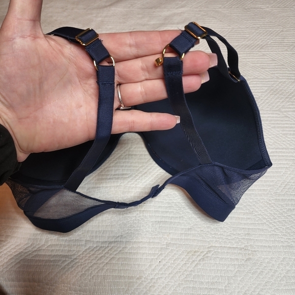 Lively floral bra-converable racerback. - Picture 3 of 9